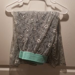 Lularoe lola- grey, white with blue band